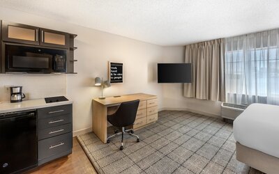 Sonesta Simply Suites Las Vegas Convention Center