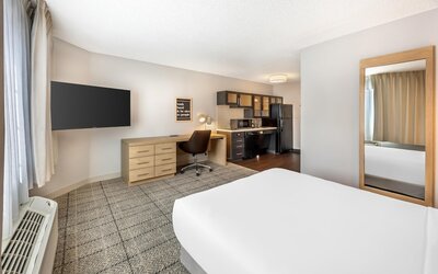 Sonesta Simply Suites Las Vegas Convention Center