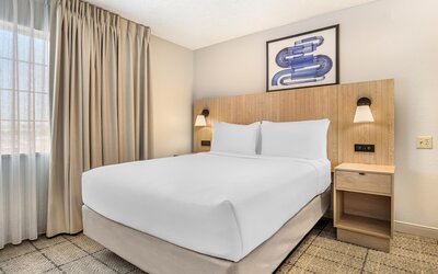 Sonesta Simply Suites Las Vegas Convention Center
