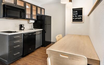 Sonesta Simply Suites Las Vegas Convention Center