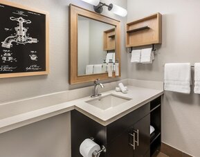 Sonesta Simply Suites Las Vegas Convention Center