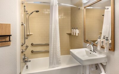 Sonesta Simply Suites Las Vegas Convention Center