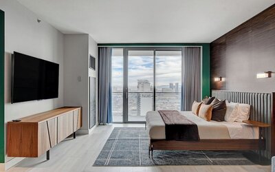 Ava's Suite 37th FLR PALMS PLACE