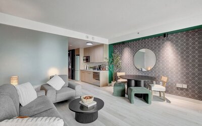 Ava's Suite 37th FLR PALMS PLACE