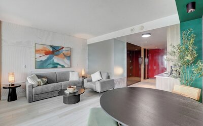 Ava's Suite 37th FLR PALMS PLACE