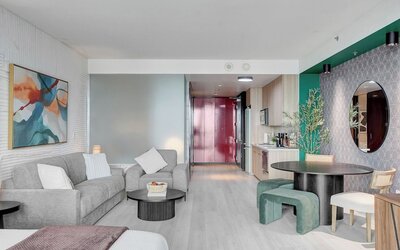 Ava's Suite 37th FLR PALMS PLACE