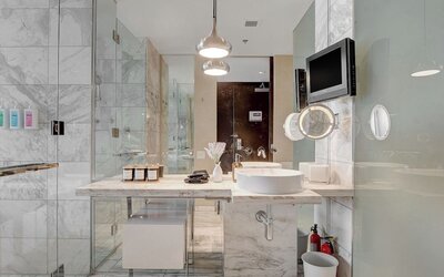 Ava's Suite 37th FLR PALMS PLACE