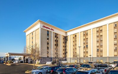 Hampton Inn Boston - Logan Airport