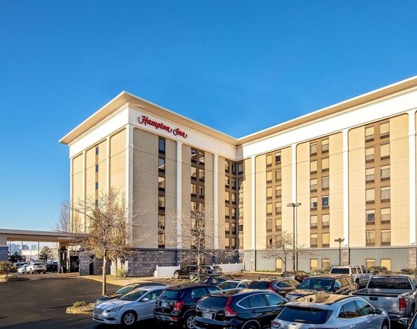 Hampton Inn Boston - Logan Airport
