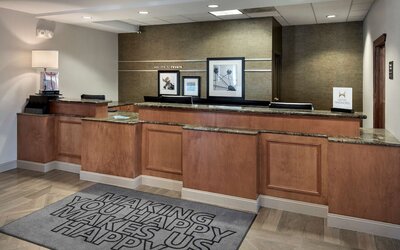 Hampton Inn Boston - Logan Airport