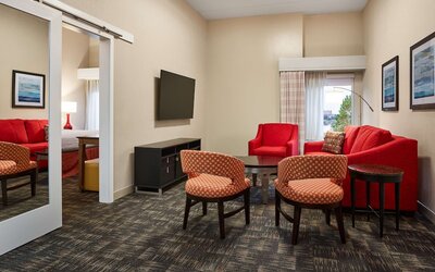 Hampton Inn Boston - Logan Airport