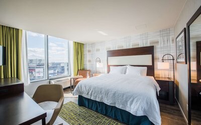 Hampton Inn & Suites Washington DC-Navy Yard