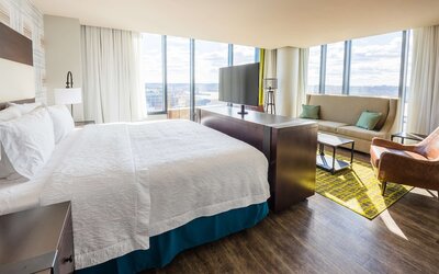 Hampton Inn & Suites Washington DC-Navy Yard