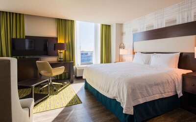 Hampton Inn & Suites Washington DC-Navy Yard