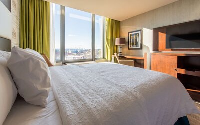 Hampton Inn & Suites Washington DC-Navy Yard