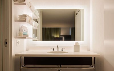 Hampton Inn & Suites Washington DC-Navy Yard