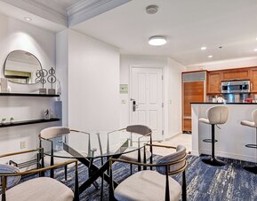 Suite Hub LV at Signature Sphere View