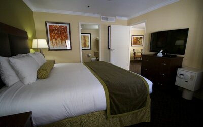 Best Western Plus Casino Royale - Center Strip