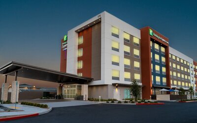 Holiday Inn Express & Suites Las Vegas - E Tropicana by IHG