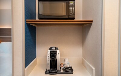 Holiday Inn Express & Suites Las Vegas - E Tropicana by IHG