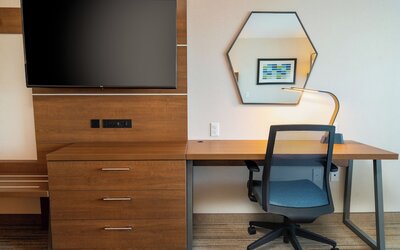 Holiday Inn Express & Suites Las Vegas - E Tropicana by IHG