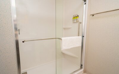 Holiday Inn Express & Suites Las Vegas - E Tropicana by IHG