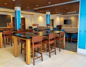 Holiday Inn Express & Suites Las Vegas - E Tropicana by IHG