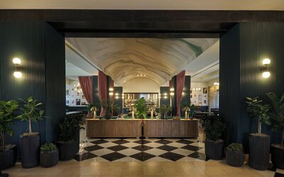 Renaissance Las Vegas Hotel