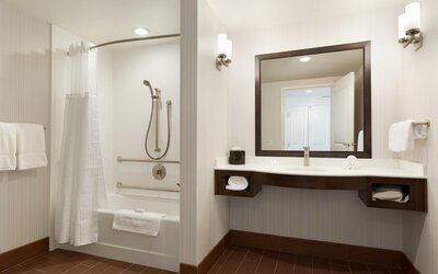 Hilton Garden Inn Boston Logan Airport