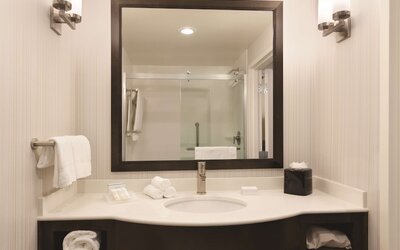 Hilton Garden Inn Boston Logan Airport