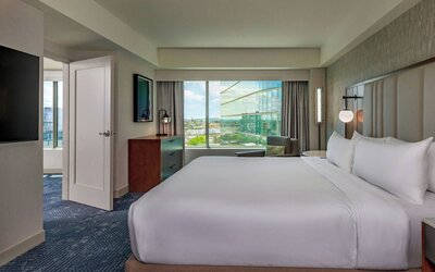 Renaissance® Boston Seaport District