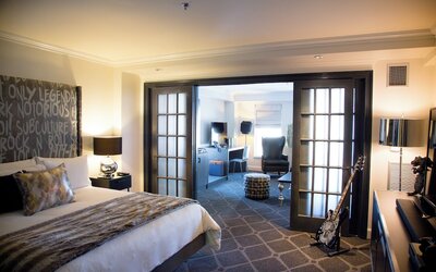 Hotel Commonwealth