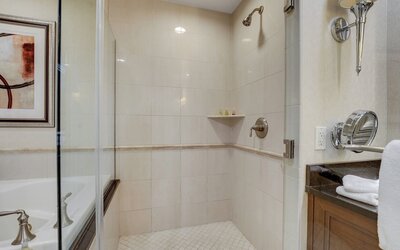 Classic Suite Signature Resort Pool View