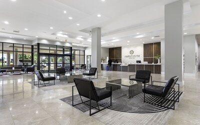 Harborside Hotel