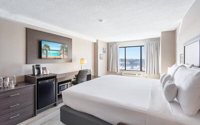 Harborside Hotel