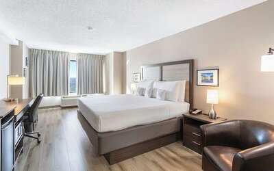 Harborside Hotel