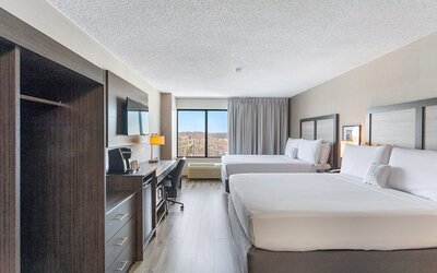 Harborside Hotel