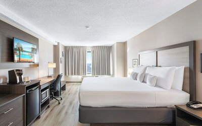 Harborside Hotel