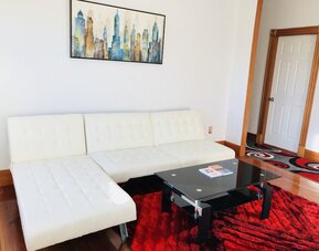 Boston Lodge and Suites