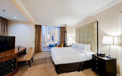 StripViewSuites Two Bedroom at Signature