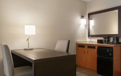 Embassy Suites Boston Logan Airport