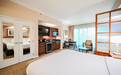 StripViewSuites Two Bedroom at Signature