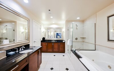 StripViewSuites Two Bedroom at Signature