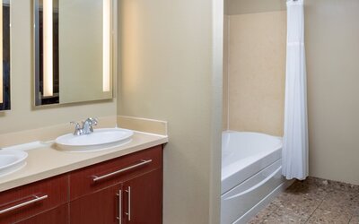 Staybridge Suites: Las Vegas - Stadium District by IHG