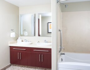 Staybridge Suites: Las Vegas - Stadium District by IHG