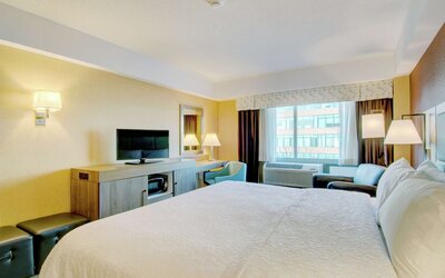 Hampton Inn & Suites Boston Crosstown Center