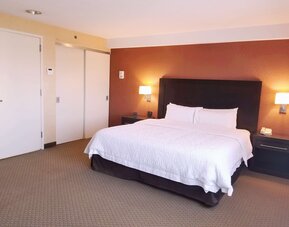 Hampton Inn & Suites Boston Crosstown Center