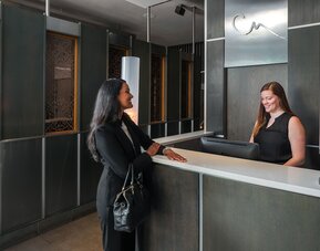 Charlesmark Hotel