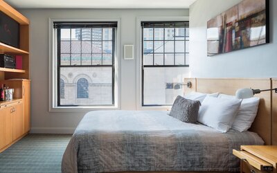 Charlesmark Hotel