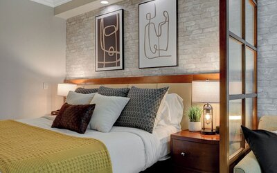 Remodeled MGM Signature Suite High FLR